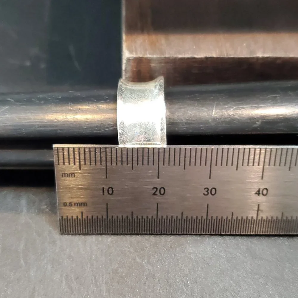 Size 7 925 Sterling Silver Large Concave Design Cool Ring - Picture 5 of 6